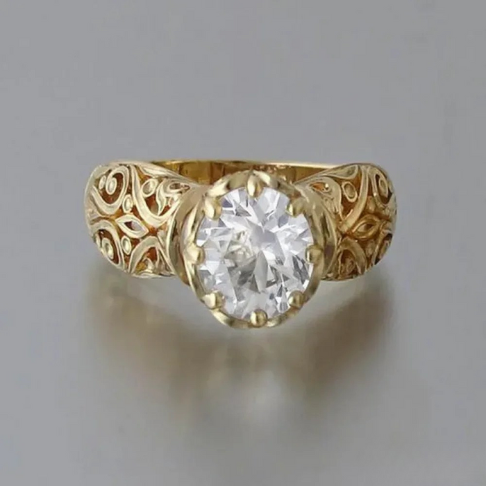 Anillo elegante con circonita blanca