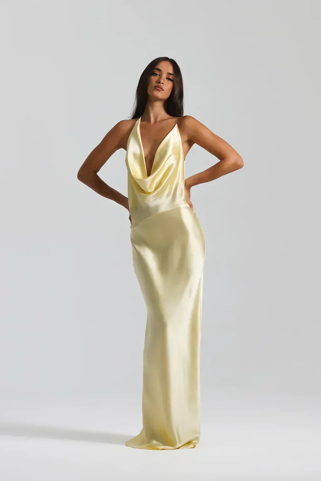 Karolína – Vestido Maxi Elegante
