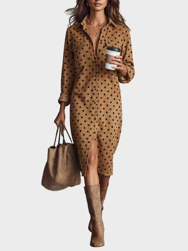 Vestido midi con estampado de lunares confeccionado en ecopiel