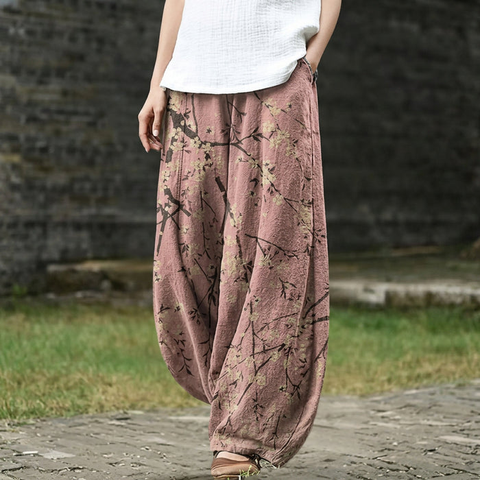 Fabienne – Pantalón ancho con estampado de hojas rosas