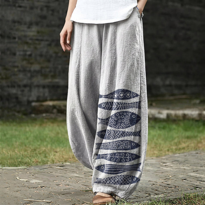 Angèle – Pantalón ancho gris claro con estampado de peces