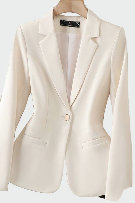 Emily - Una chaqueta de corte moderno y elegante